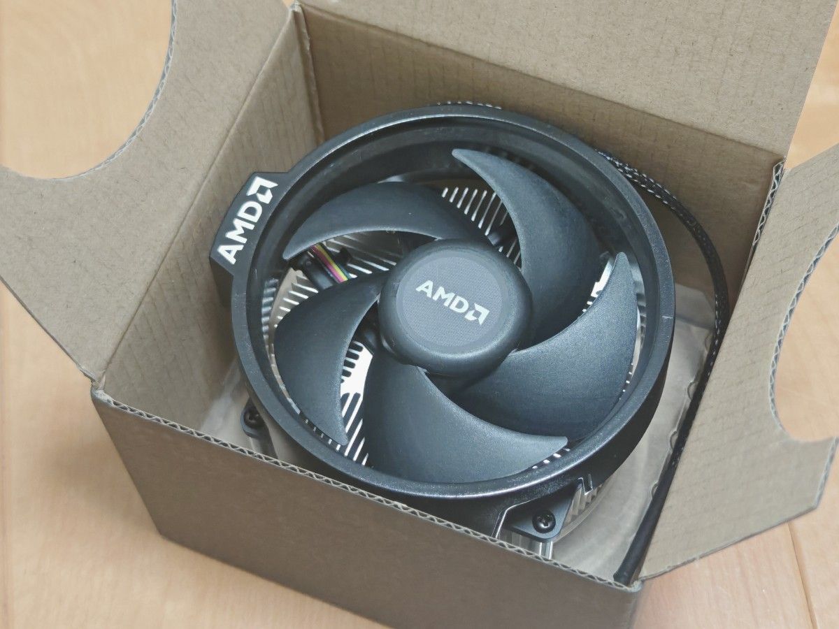 AMD 純正CPUクーラー Wraith Spire 新品未使用 Ryzen AM4/AM5 AMD 純正CPUクーラー Wraith Spire 新品未使用 Ryzen AM4/AM5