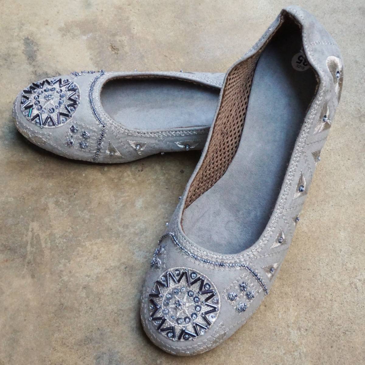 1 point * new goods * Arabia n beads & embroidery flat shoes *42 (26cm) * gray series [ conditions attaching free shipping ]010