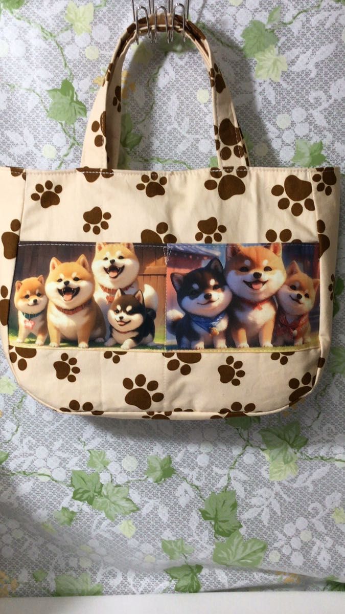 1018A 柴犬仲良しパネル2枚使い 片面前ポケット付き ぷっくりマチ付きラウンドトートバッグ ハンドメイド