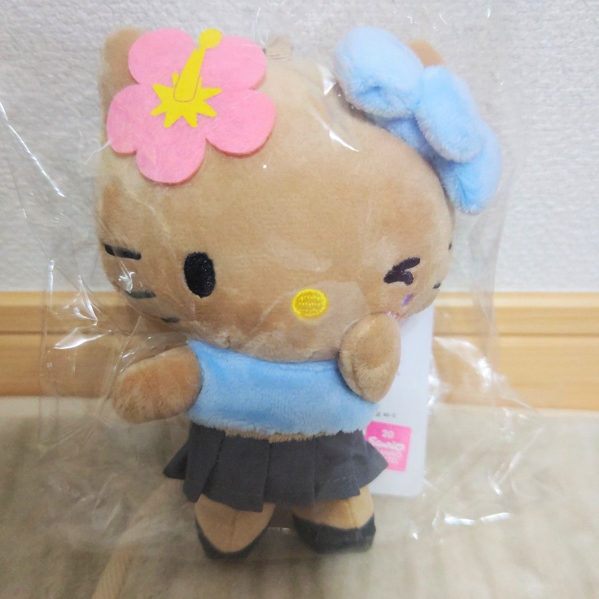 日焼けキティ 4点セット 新品 マスコットチャーム コギャルキティ キティちゃん サンリオ ハローキティ アベイル マスコットチャーム 日焼け