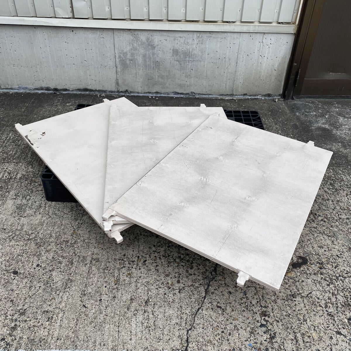 Yahoo!オークション - 中古 カゴ台車用中間棚 3枚セット 棚板 Yahoo!オークション - 中古 カゴ台車用中間棚 3枚セット 棚板