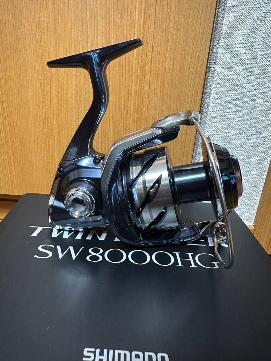 美品】 21 ツインパワーSW 8000HG シマノ SW SHIMANO 6000 8000 10000 