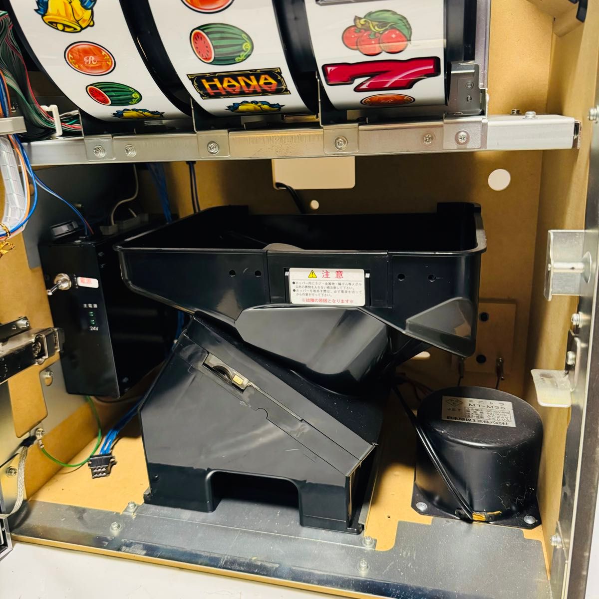 送料込み 名機 プレミアムハナハナ パチスロ 実機 コイン不要機 送料込み 名機 プレミアムハナハナ パチスロ 実機 コイン不要機