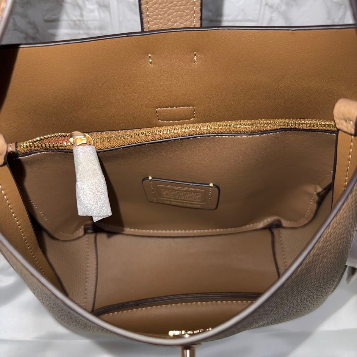 新品新作 COACH ハドリー コンバーチブル クロスボディ バッグ 新品新作 COACH ハドリー コンバーチブル クロスボディ バッグ