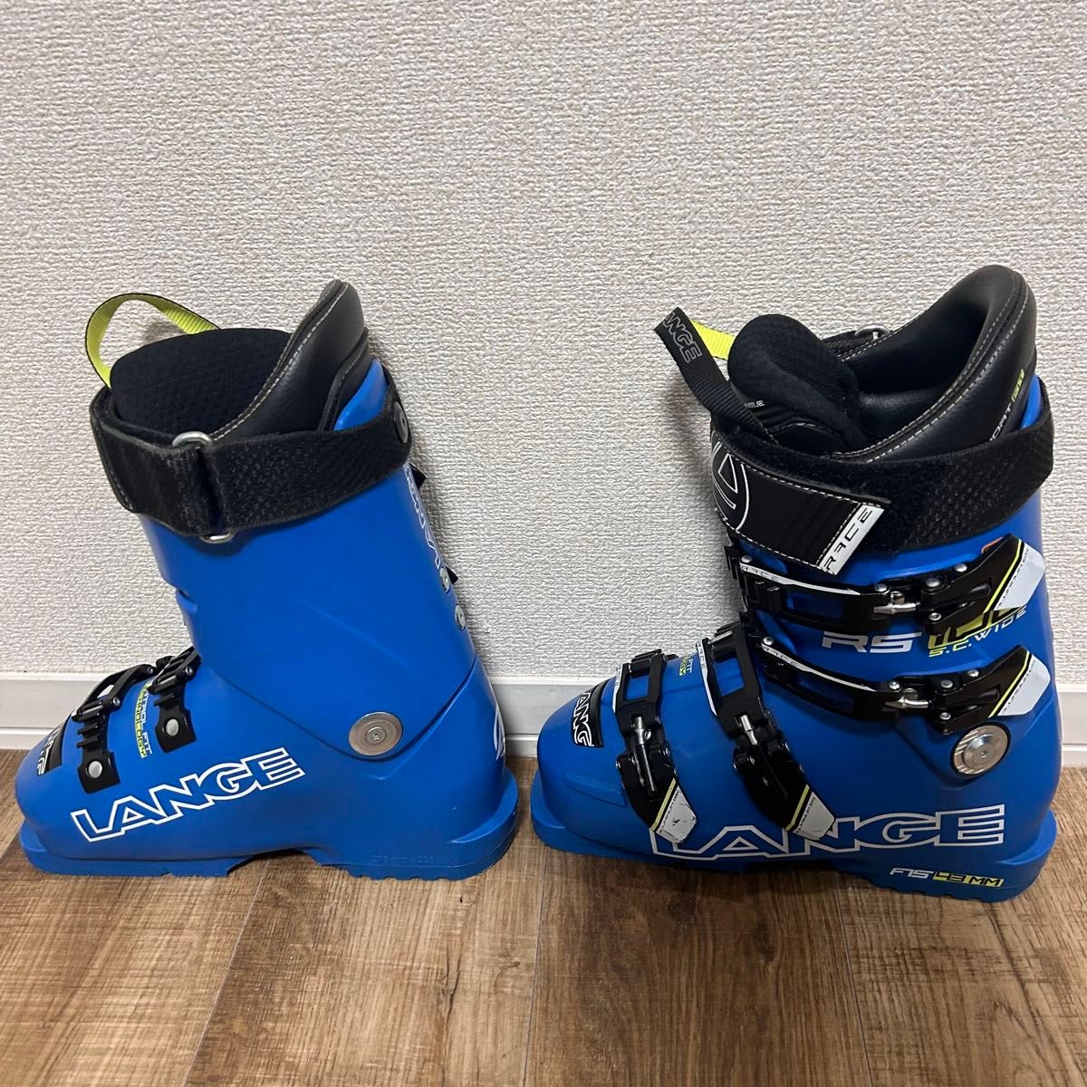 LANGE RS100 S C WIDE スキーブーツ|Yahoo!フリマ(旧PayPay LANGE RS100 S C WIDE スキーブーツ|Yahoo!フリマ(旧PayPay