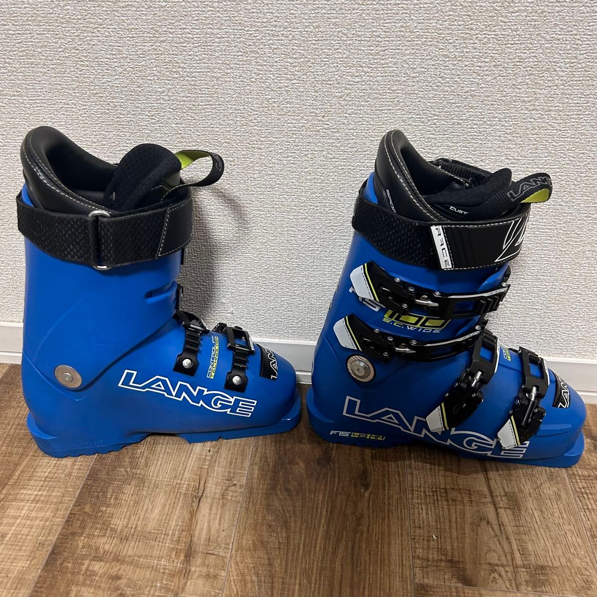 LANGE RS100 S C WIDE スキーブーツ|Yahoo!フリマ(旧PayPay LANGE RS100 S C WIDE スキーブーツ|Yahoo!フリマ(旧PayPay