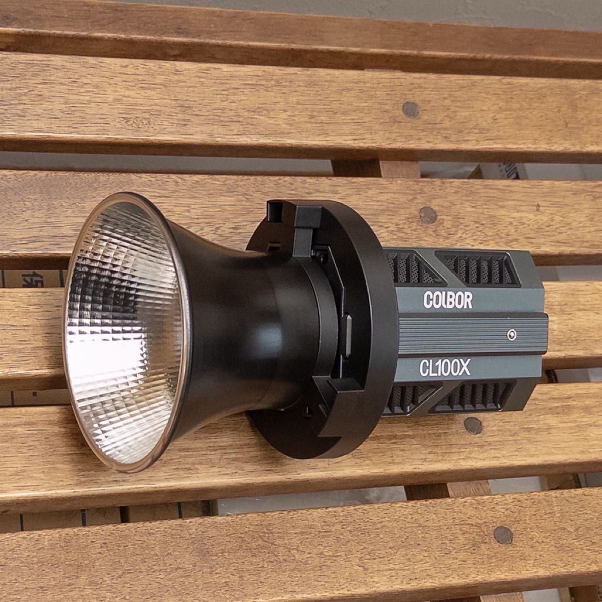 中古 COLBOR CL100X 撮影用LEDライト|Yahoo!フリマ(旧PayPay 中古 COLBOR CL100X 撮影用LEDライト|Yahoo!フリマ(旧PayPay