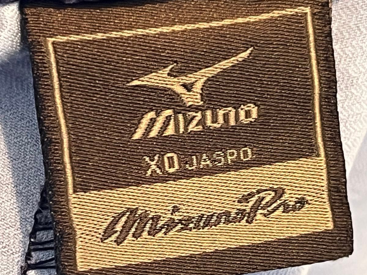ミズノプロ 野球 上下セット(XOサイズ)ジャケット & パンツ ミズノプロ 野球 上下セット(XOサイズ)ジャケット & パンツ
