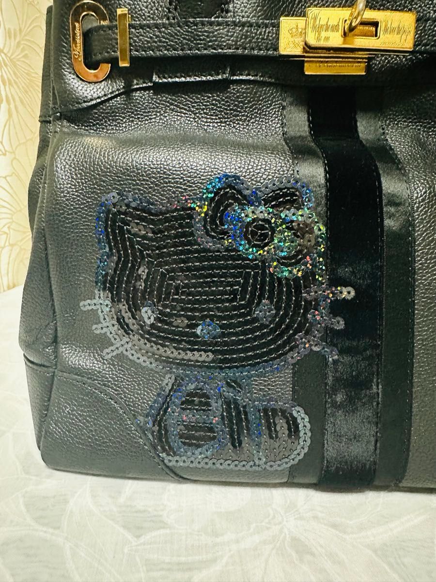 美品 A D M J ハローキティコラボトートバッグ レザー 美品 A D M J ハローキティコラボトートバッグ レザー