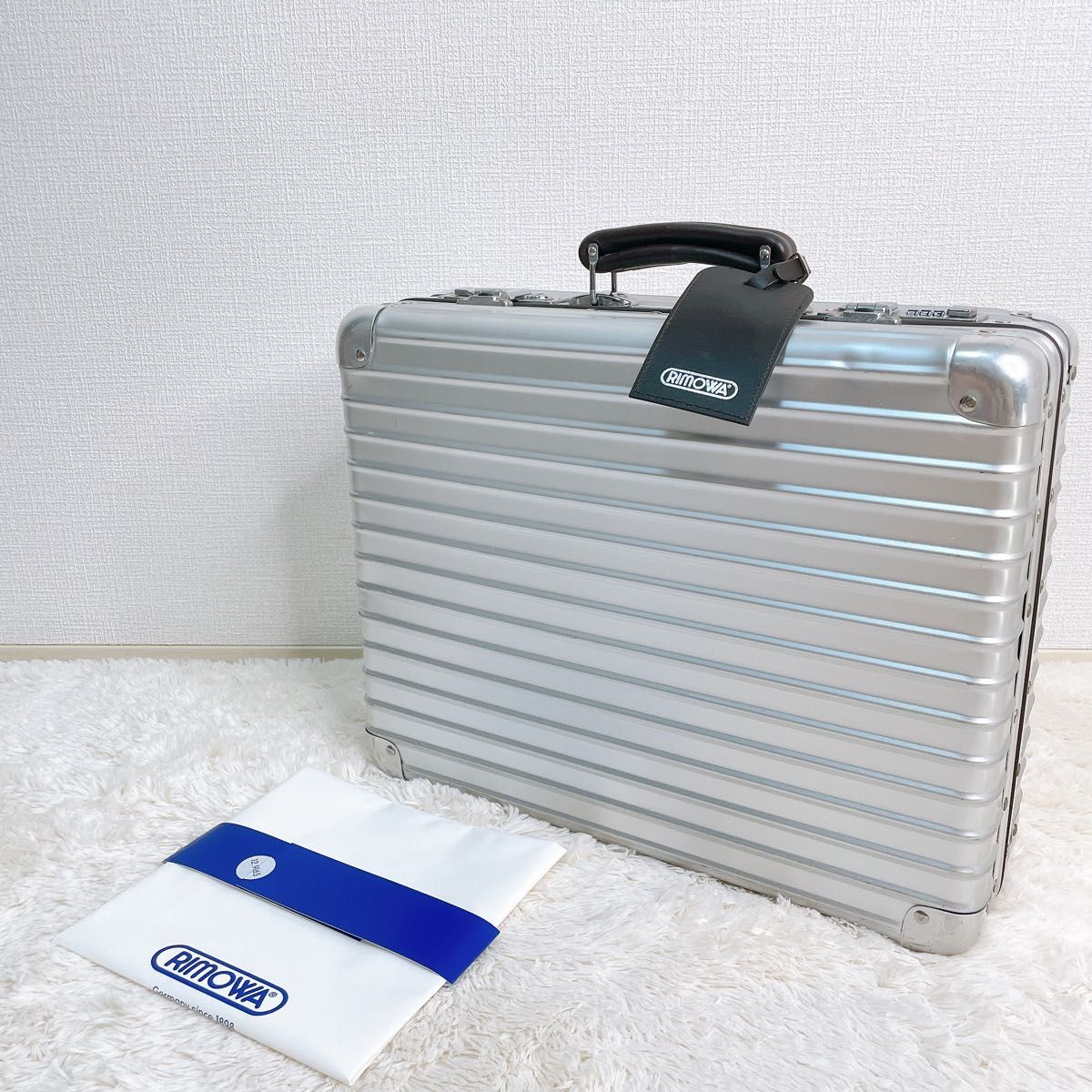 廃盤】RIMOWA リモワ クラシックフライト アタッシュケース TSA 廃盤】RIMOWA リモワ クラシックフライト アタッシュケース TSA