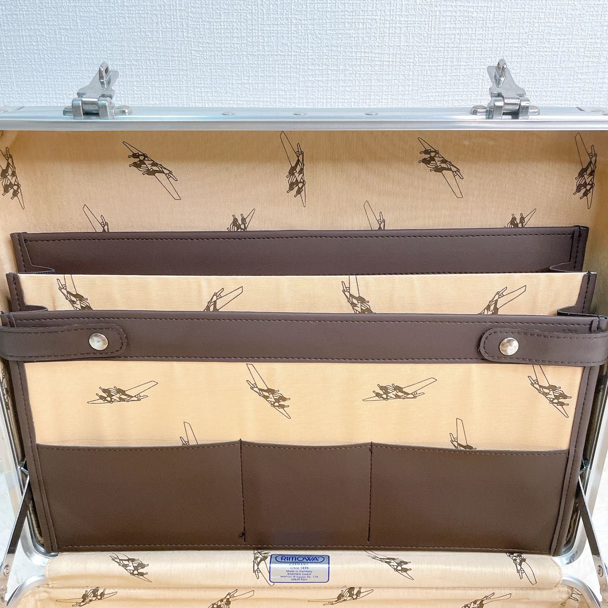 廃盤】RIMOWA リモワ クラシックフライト アタッシュケース TSA 廃盤】RIMOWA リモワ クラシックフライト アタッシュケース TSA