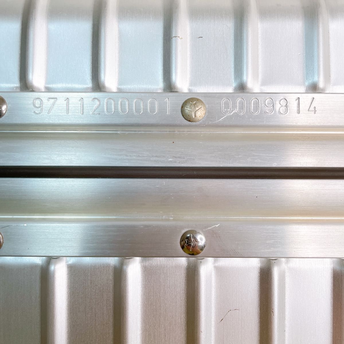 廃盤】RIMOWA リモワ クラシックフライト アタッシュケース TSA 廃盤】RIMOWA リモワ クラシックフライト アタッシュケース TSA