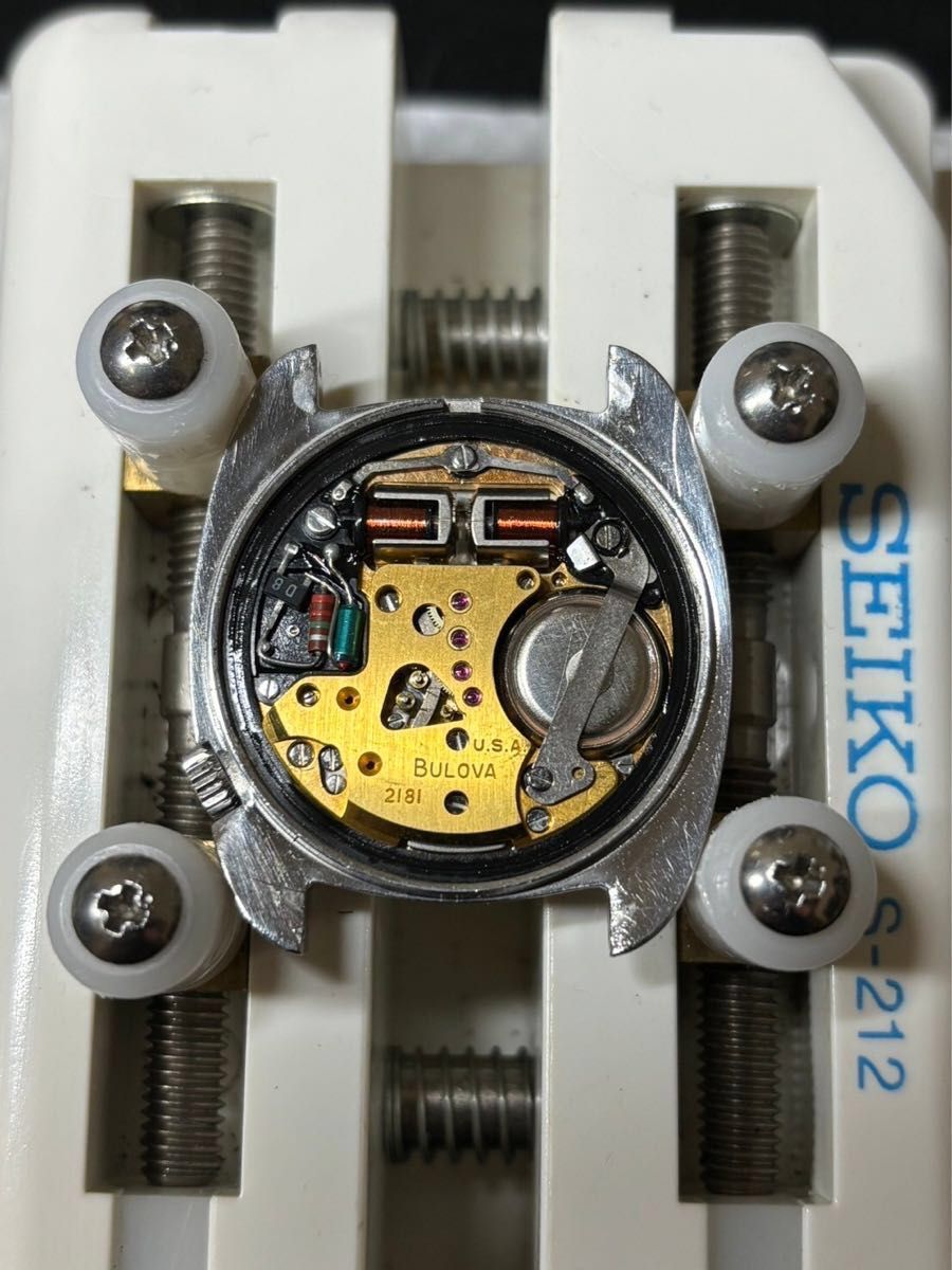 希少 BULOVA ACCUTRON ブローバ アキュトロン 音叉時計 cal 218 希少 BULOVA ACCUTRON ブローバ アキュトロン 音叉時計 cal 218