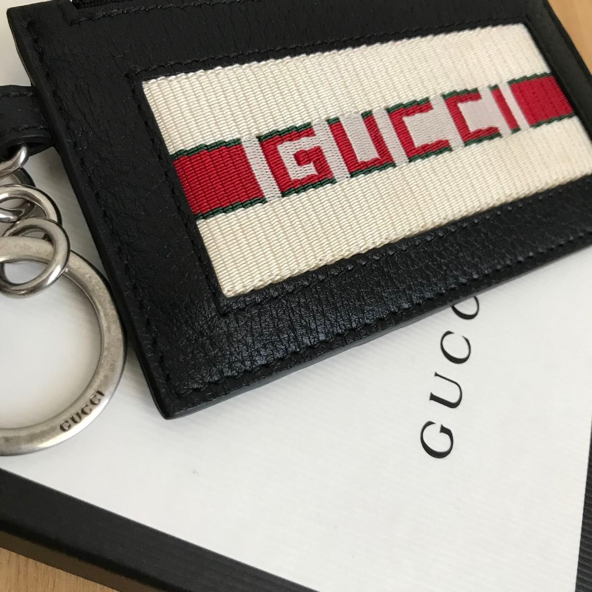 極美品 GUCCI グッチ ネックストラップ付き コインケース カード 極美品 GUCCI グッチ ネックストラップ付き コインケース カード