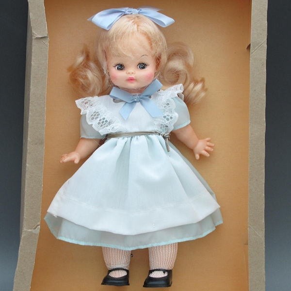  Disney .... country. Alice Vintage doll Horsman company 1970 period USA