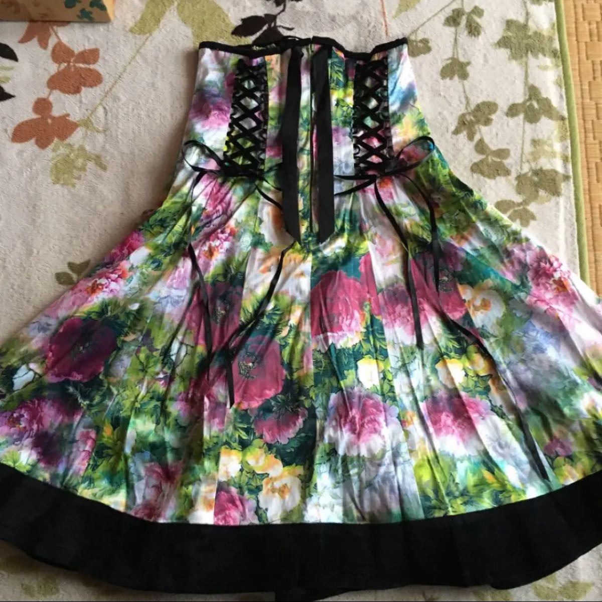 BODYLINE/水彩花柄編み上げコルセットスカート