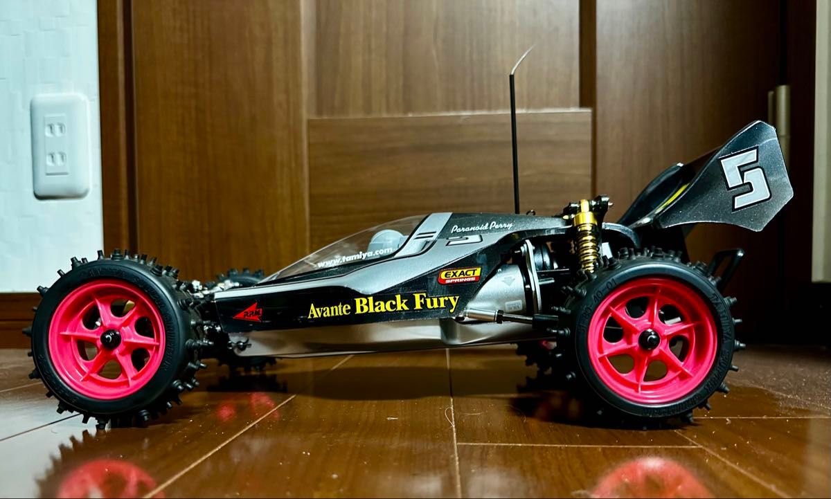組立済・未走行】タミヤ アバンテブラックスペシャル +フタバ 組立済・未走行】タミヤ アバンテブラックスペシャル +フタバ