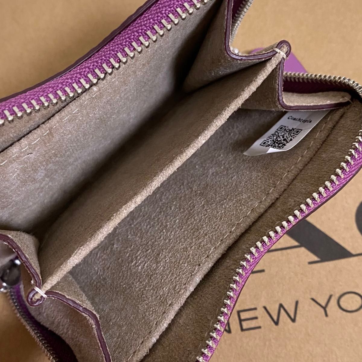 極美品】coach ウェイビー 財布 小銭入れ topia レザー トピア 極美品】coach ウェイビー 財布 小銭入れ topia レザー トピア