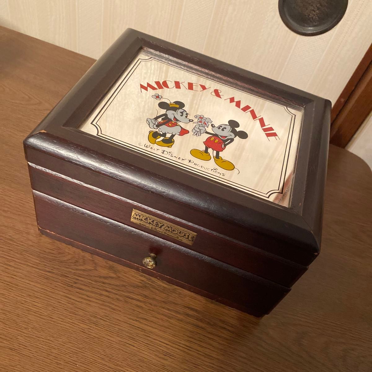 ディズニー ミッキーマウス・ミニー マウス 木製 ジュエリー ディズニー ミッキーマウス・ミニー マウス 木製 ジュエリー