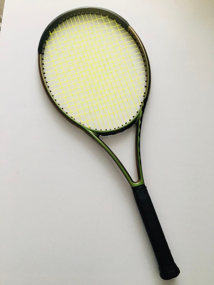 使用済 Wilson Blade V8 100 300g G2テニスラケット 美品 ウィルソン ブレード V8 100 300g G2 used Wilson BLADE