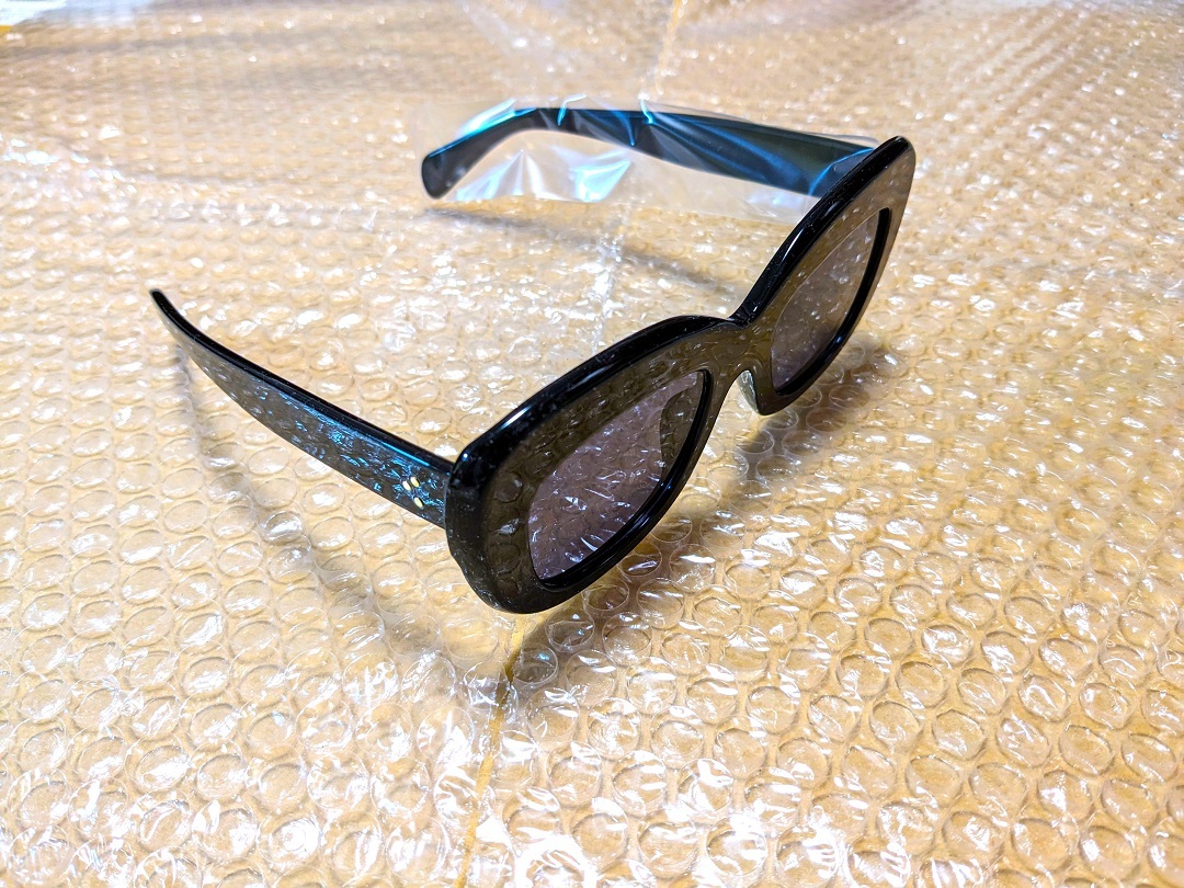 新品・未使用品】 サングラス ブラック オモシーチャンネル 新品・未使用品】 サングラス ブラック オモシーチャンネル