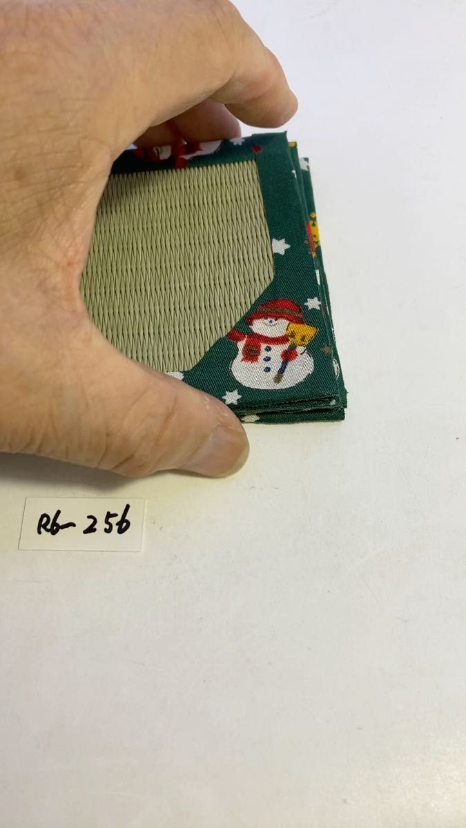 クリスマスな準備、グリーンメセキ畳にだるま柄のコースター4枚組 R6-256