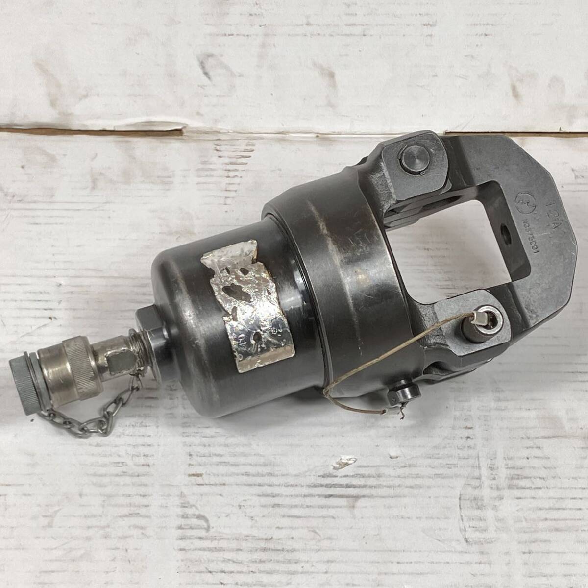 送料無料! 中古品 泉精器 IZUMI 油圧ヘッド分離式 圧着工具 裸 送料無料! 中古品 泉精器 IZUMI 油圧ヘッド分離式 圧着工具 裸