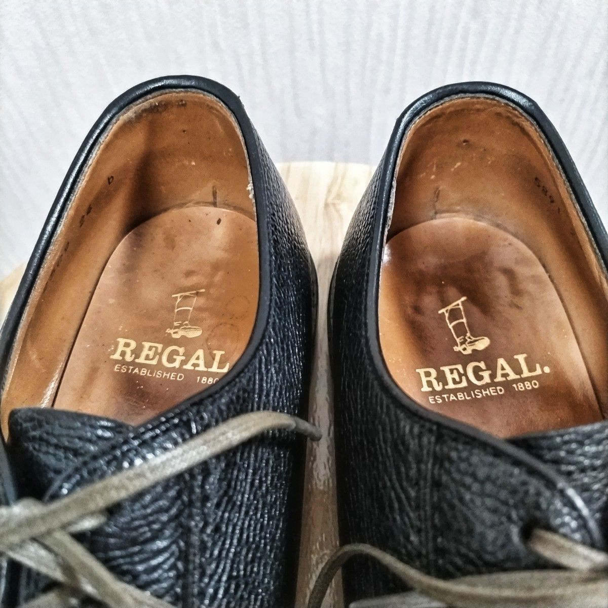 美品】REGAL 25-26cm シボ革 プレーントゥ ソール新品 ハーフ 美品】REGAL 25-26cm シボ革 プレーントゥ ソール新品 ハーフ