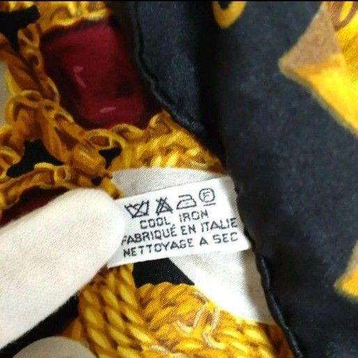 極美品】CHANEL シャネル 宝石柄 スカーフ シルク 黒 レディース 極美品】CHANEL シャネル 宝石柄 スカーフ シルク 黒 レディース