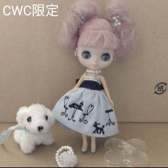 プチブライス ランデブーシュシュ 本体+バッグ+ワンちゃん+台座 CWC限定 画像1が全て