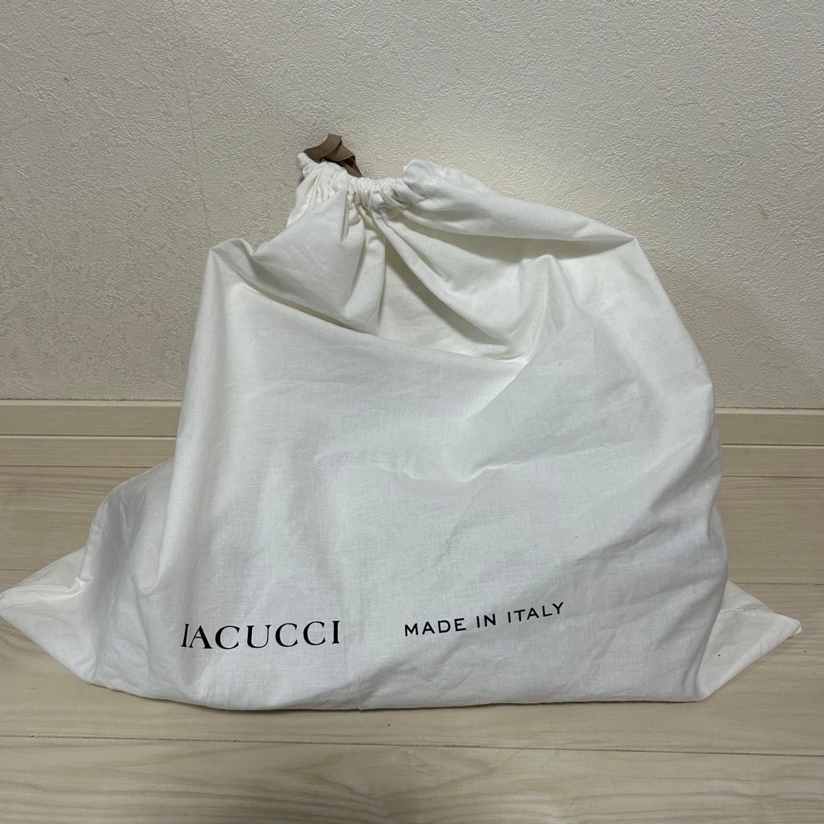 未使用品 IACUCCI イアクッチ トートバッグ A4収納 通勤 パイル 未使用品 IACUCCI イアクッチ トートバッグ A4収納 通勤 パイル