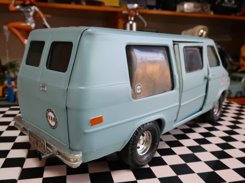 1/16 ビンテージ シェビーバン VAN 世田谷ベース仕様 カスタム 1/16 ビンテージ シェビーバン VAN 世田谷ベース仕様 カスタム