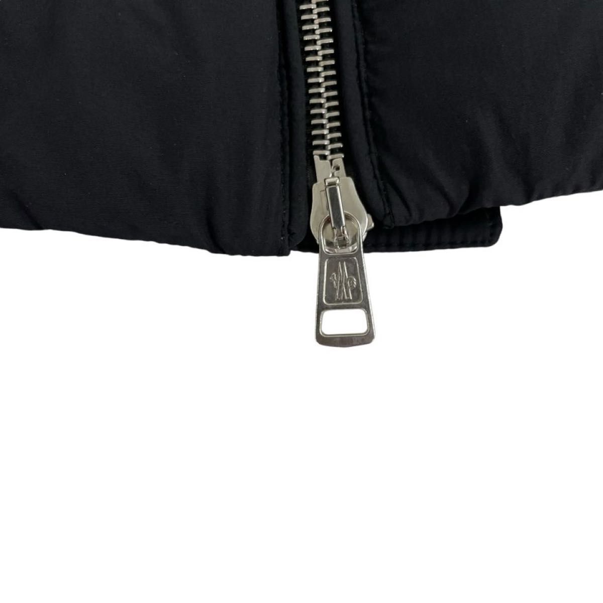 MONCLER モンクレール ダウンジャケット ライダース ロゴ サイズ MONCLER モンクレール ダウンジャケット ライダース ロゴ サイズ