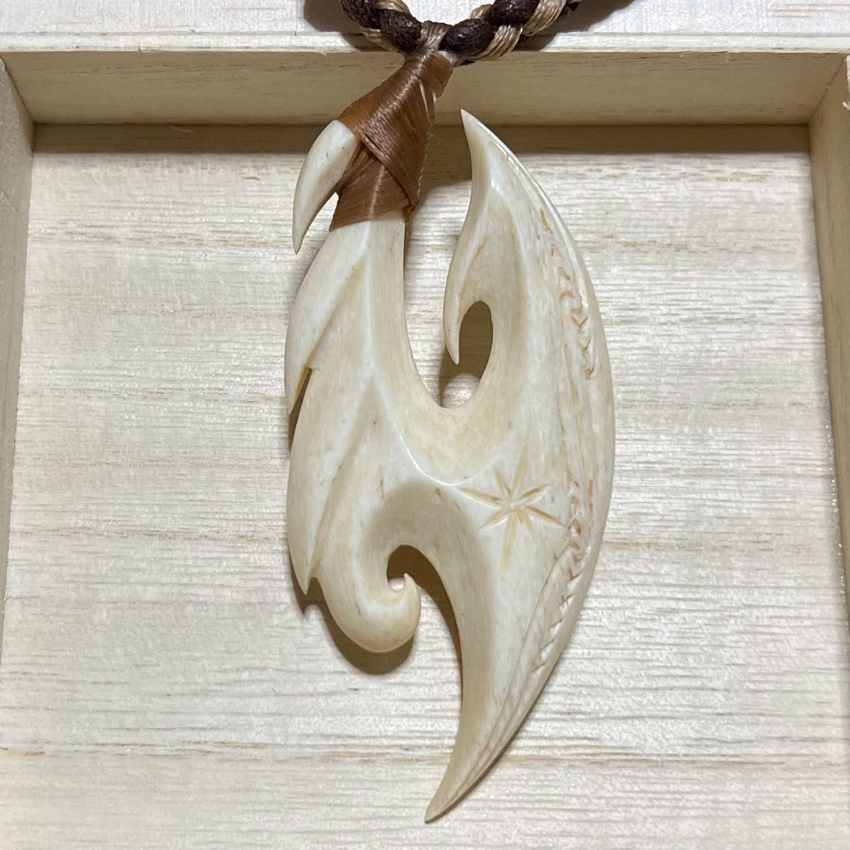 Kz' Bone マッコウクジラ顎骨 ボーンフック ボーンカービング Kz' Bone マッコウクジラ顎骨 ボーンフック ボーンカービング