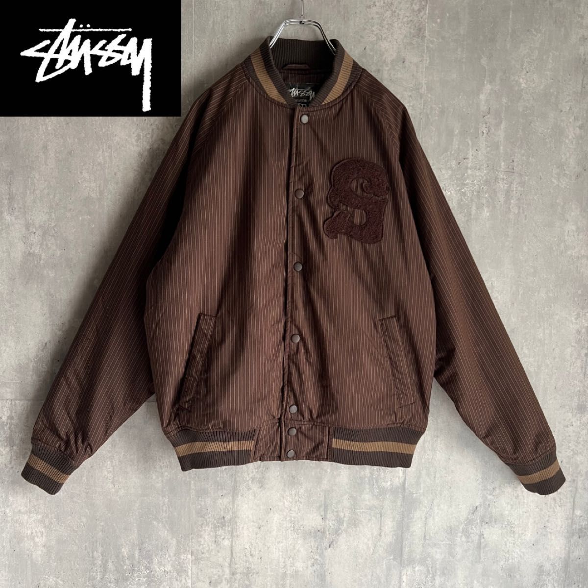 レア商品】STUSSY ステューシー Sロゴ刺繍 ストライプスタジャン レア商品】STUSSY ステューシー Sロゴ刺繍 ストライプスタジャン