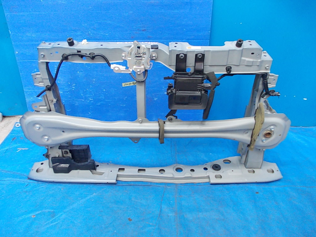 LA600S/LA610S/タント カスタムRS　コアサポート/ホースメント、キャッチ、レーダーセンサー付 フレームカット　カラーNo.B79　EG型式KFVET
