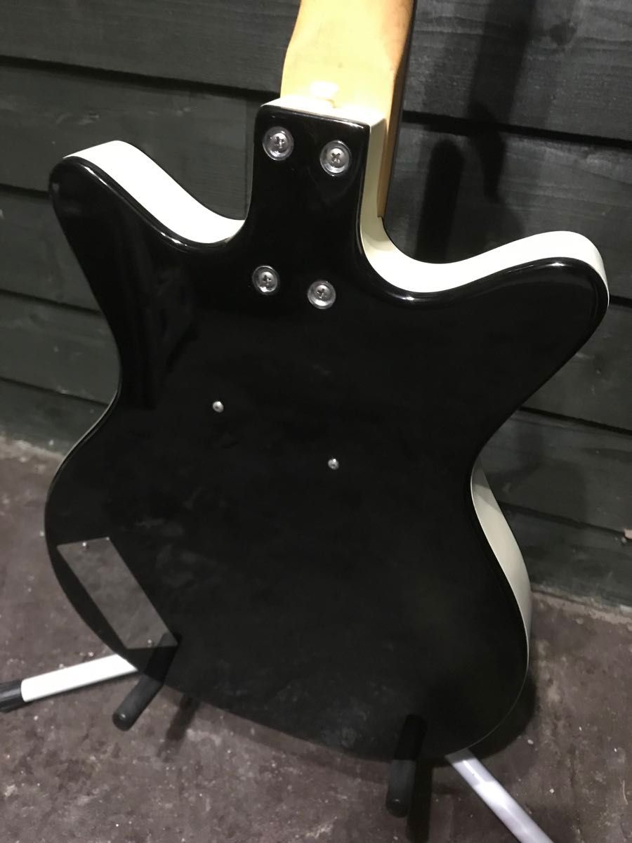 美品 Danelectro (ダンエレクトロ) CONVERTIBLE ダンエレクトロ 美品 Danelectro (ダンエレクトロ) CONVERTIBLE ダンエレクトロ