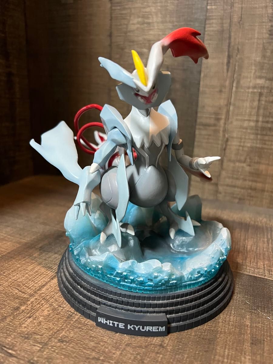ポケモンわくわくゲットくじ B賞 ホワイトキュレム フィギュア ポケモンわくわくゲットくじ B賞 ホワイトキュレム フィギュア