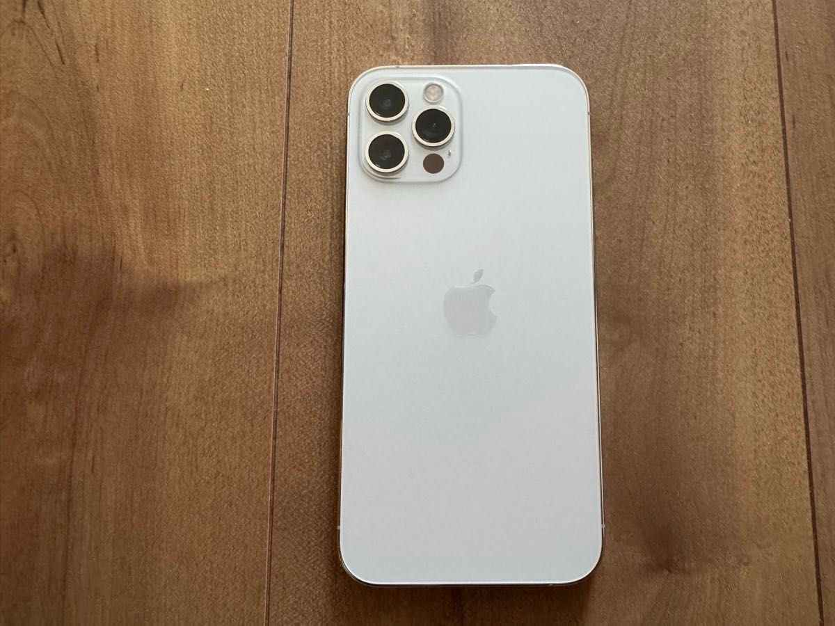 超美品 iPhone12 pro 256GB シルバー 箱付 付属品未使用 超美品 iPhone12 pro 256GB シルバー 箱付 付属品未使用