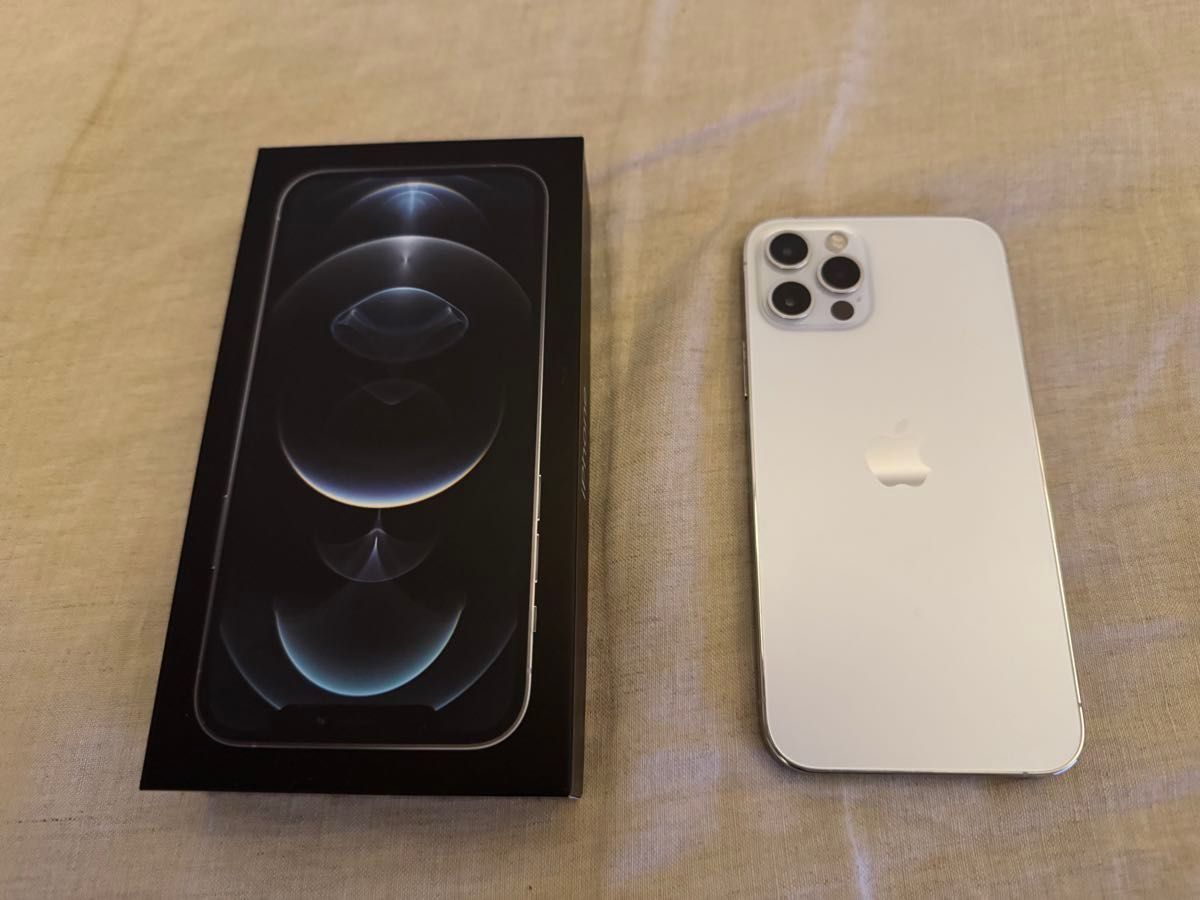 超美品 iPhone12 pro 256GB シルバー 箱付 付属品未使用 超美品 iPhone12 pro 256GB シルバー 箱付 付属品未使用