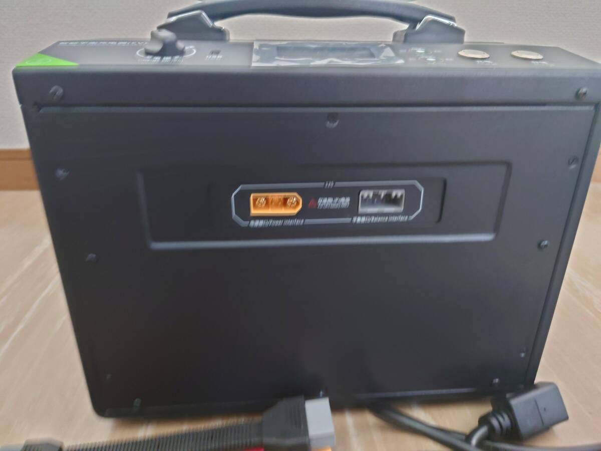 DJI 2600W インテリジェントバッテリー充電器 2チャンネル DJI 2600W インテリジェントバッテリー充電器 2チャンネル
