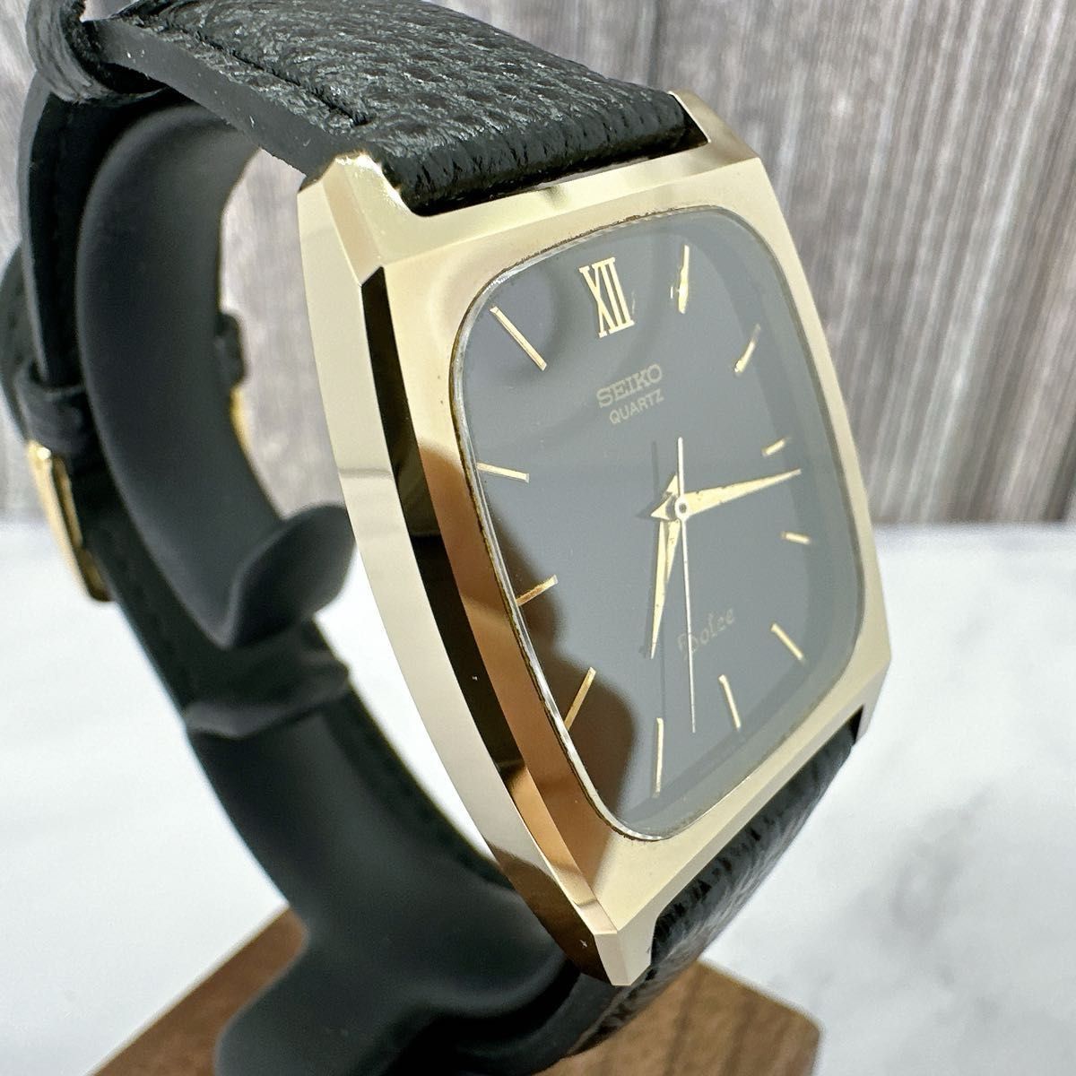 美品 稼動品 SEIKO セイコードルチェ 黒文字盤 超合金 メンズ 美品 稼動品 SEIKO セイコードルチェ 黒文字盤 超合金 メンズ