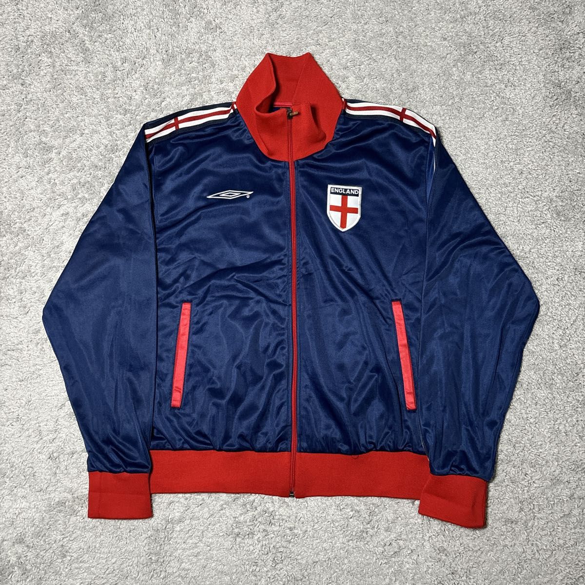 umbro イングランド代表 ジャージ ジャケット ワンポイント刺繍 umbro イングランド代表 ジャージ ジャケット ワンポイント刺繍