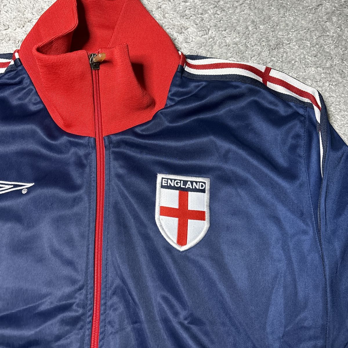 umbro イングランド代表 ジャージ ジャケット ワンポイント刺繍 umbro イングランド代表 ジャージ ジャケット ワンポイント刺繍