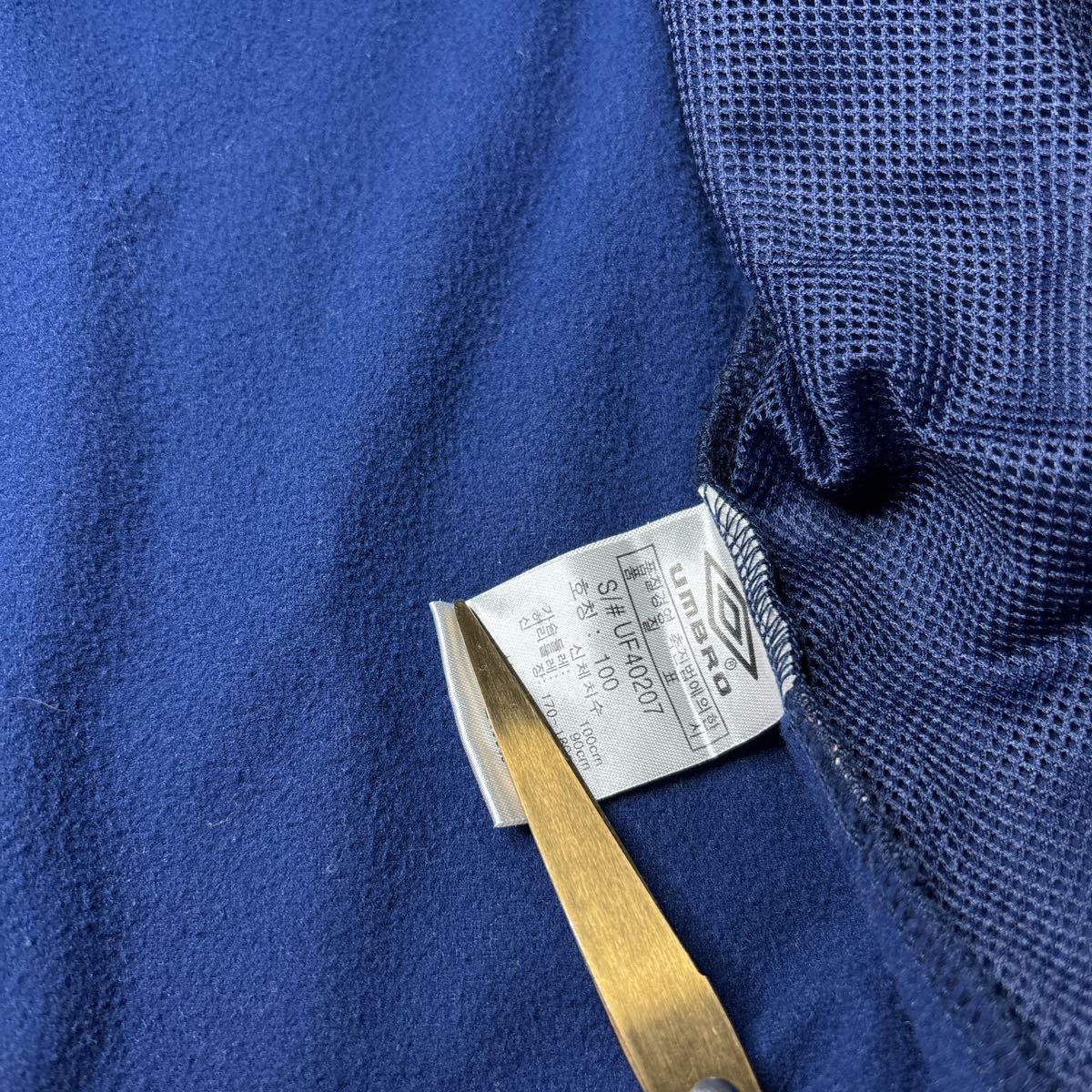 umbro イングランド代表 ジャージ ジャケット ワンポイント刺繍 umbro イングランド代表 ジャージ ジャケット ワンポイント刺繍