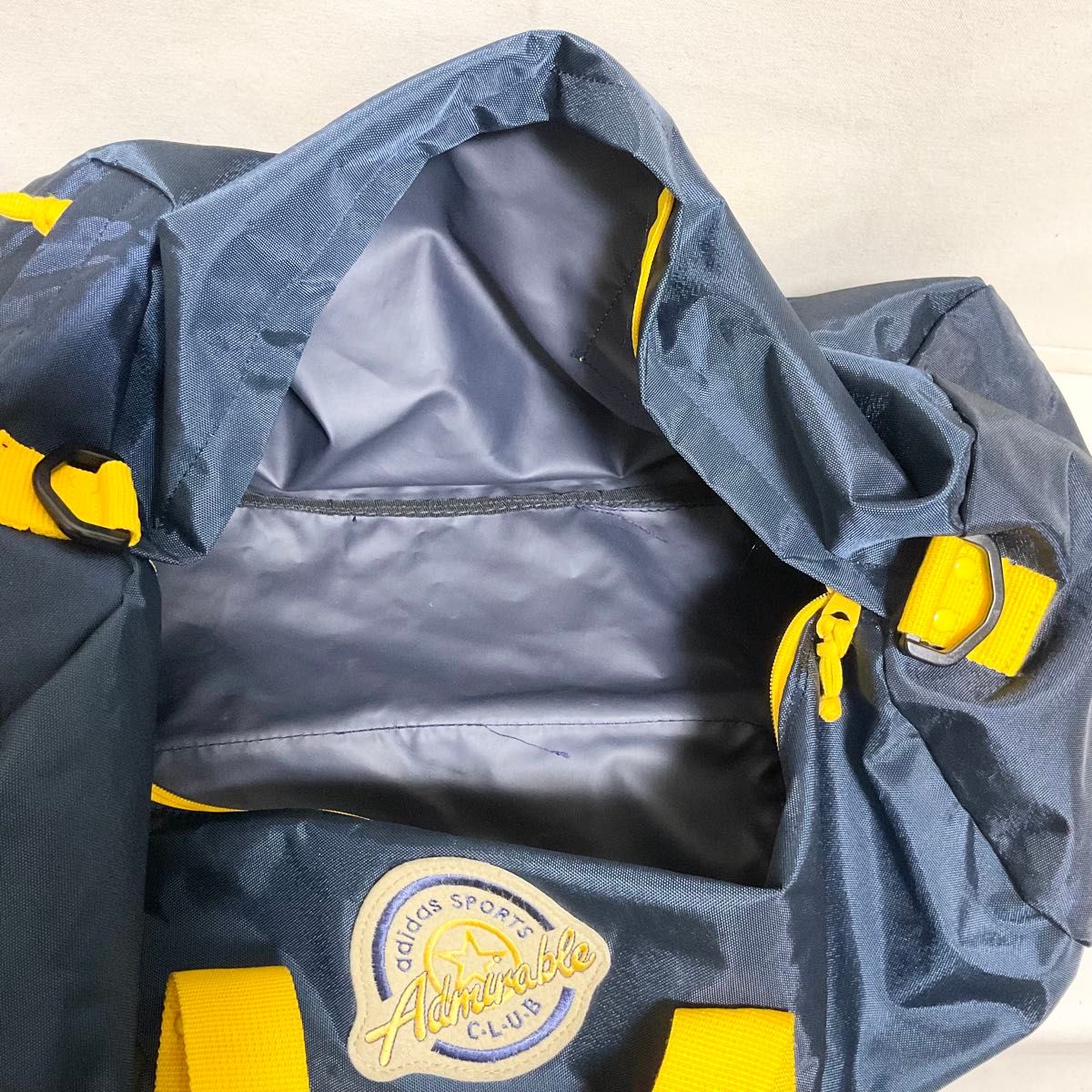 OLD adidas アディダス レトロ ビッグロゴ ボストンバッグ OLD adidas アディダス レトロ ビッグロゴ ボストンバッグ