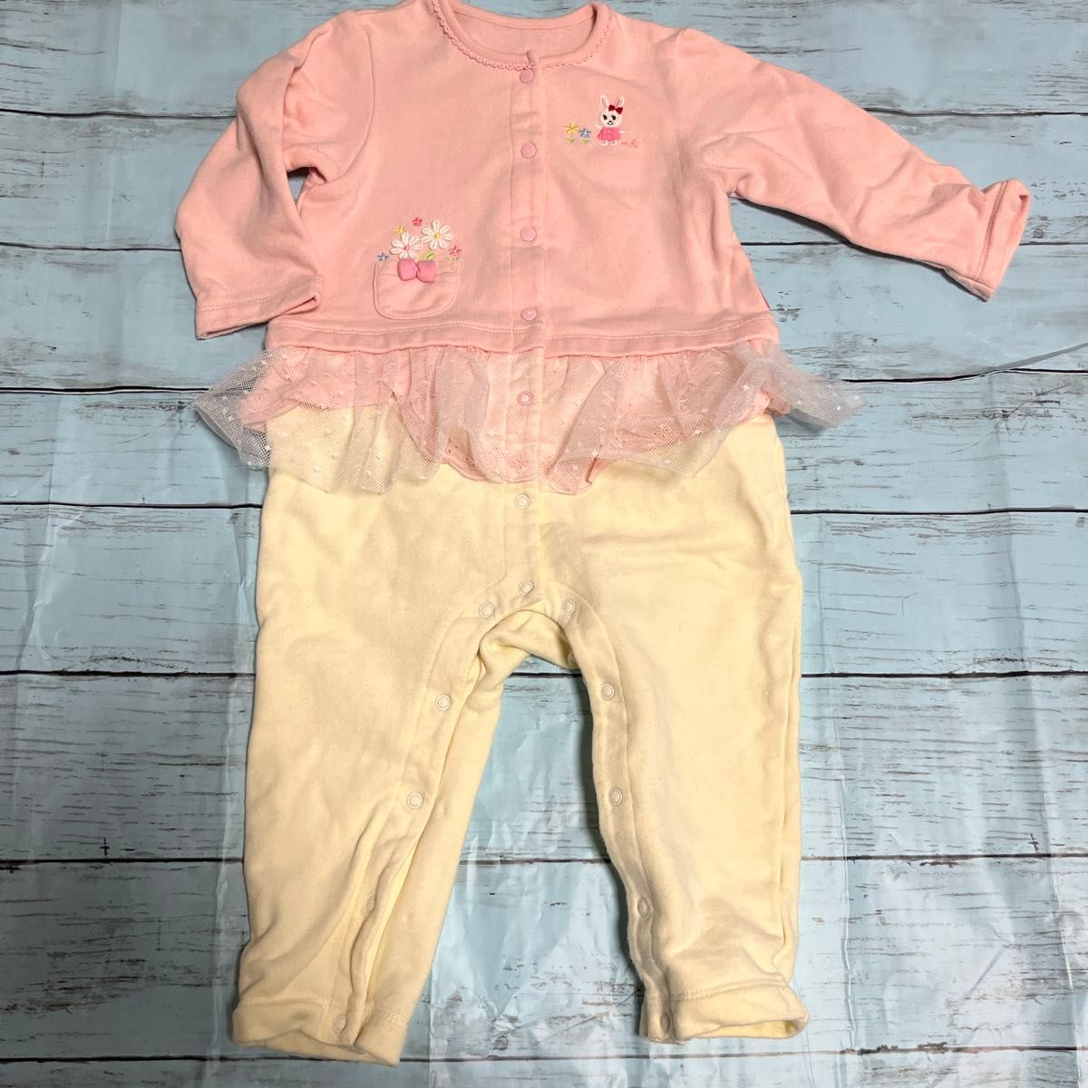 新品タグ付♡ミキハウス♡うさこレースフリルの可愛い〜カバーオール♡80 ミキハウス うさこ レースフリル カバーオール 80 ロンパース