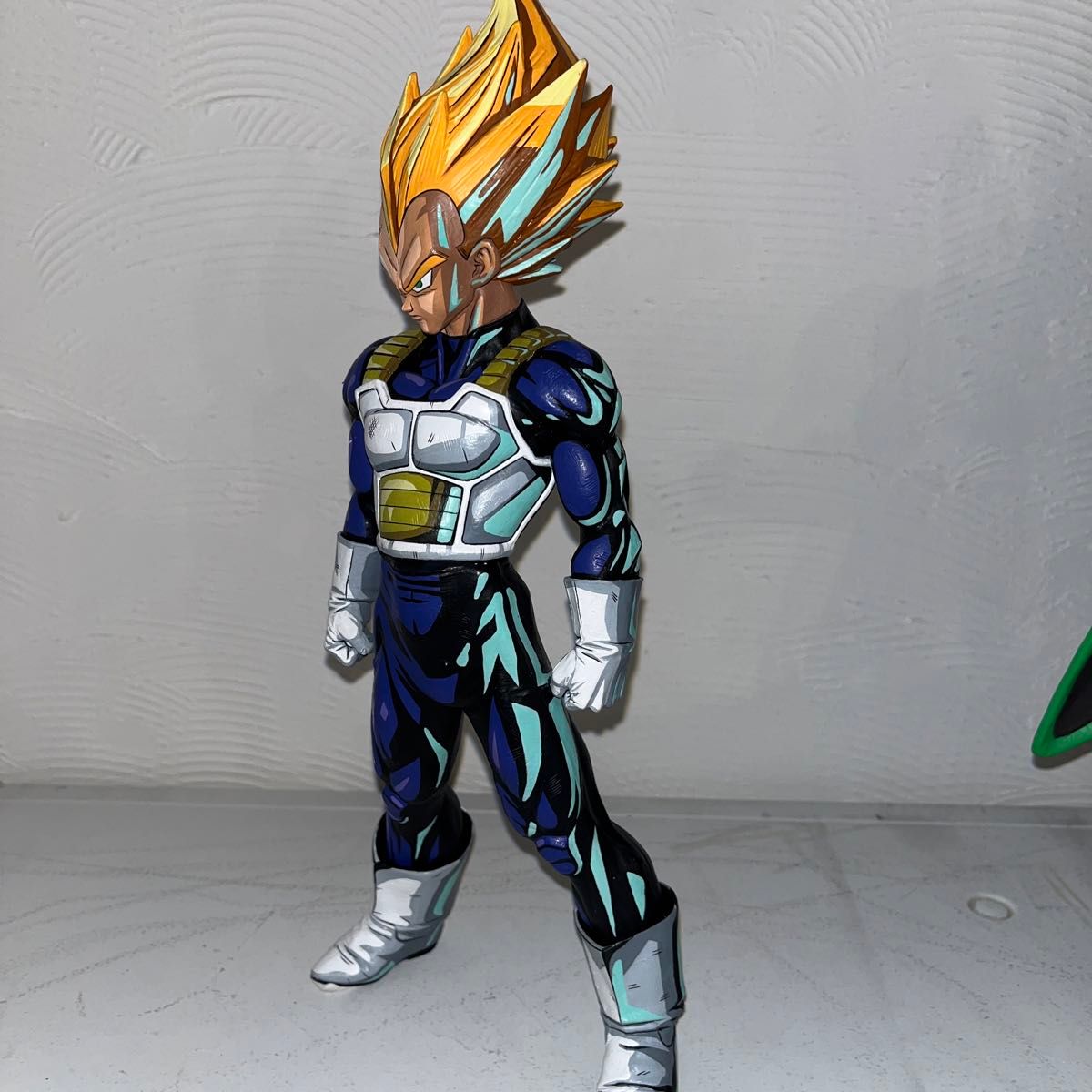 ドラゴンボール 超サイヤ人 ベジータ フィギュア リペイント 二 ドラゴンボール 超サイヤ人 ベジータ フィギュア リペイント 二