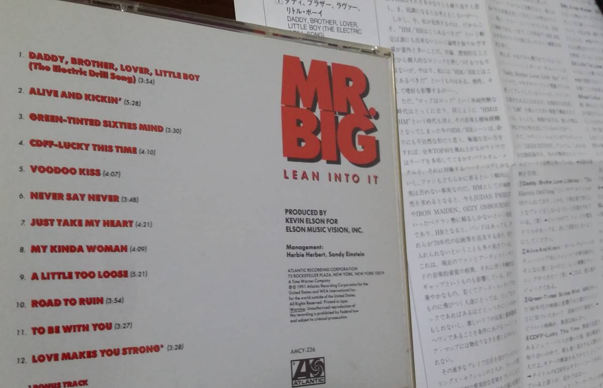  Japanese translation . attaching!* bonus * truck 1 bending contains Lean Into It/MR. BIG [ Lee n* in tu*ito] domestic record made in Japan LOVE MAKES YOU STRONG