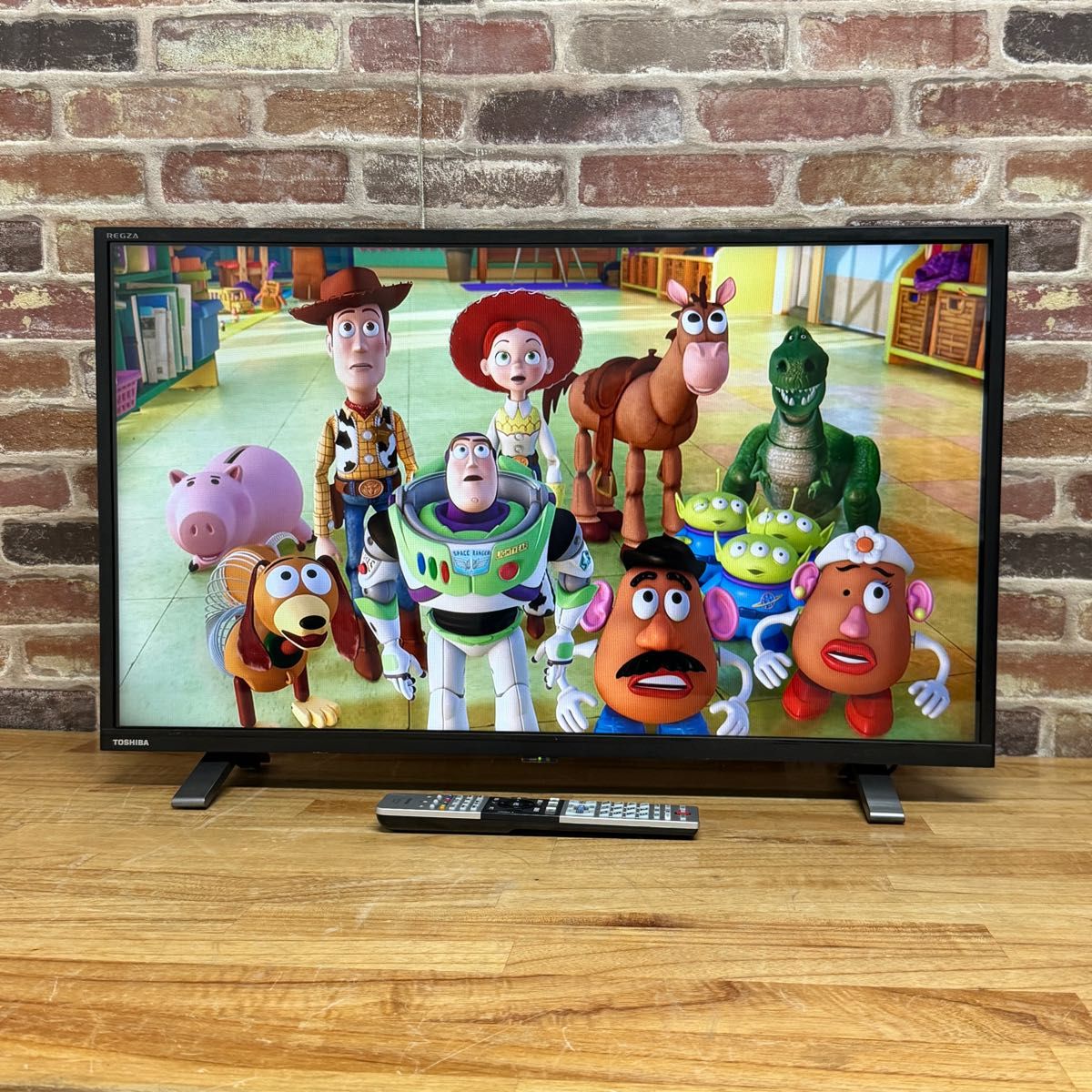 東芝 32インチ 液晶テレビ 32V34 REGZA ハイビジョン 外付け HDD 東芝 32インチ 液晶テレビ 32V34 REGZA ハイビジョン 外付け HDD